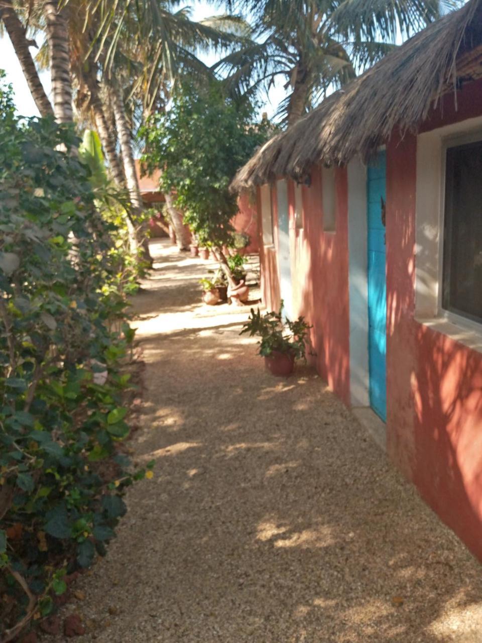 Hôtel Joal Lodge Buitenkant foto